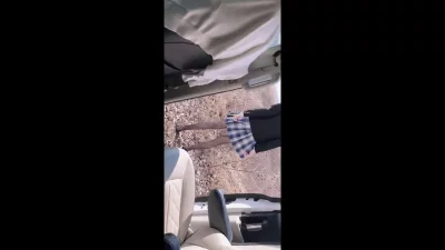 原创野外露出调教18岁骚母狗黑丝巴黎世家车里吃鸡巴然后爆操